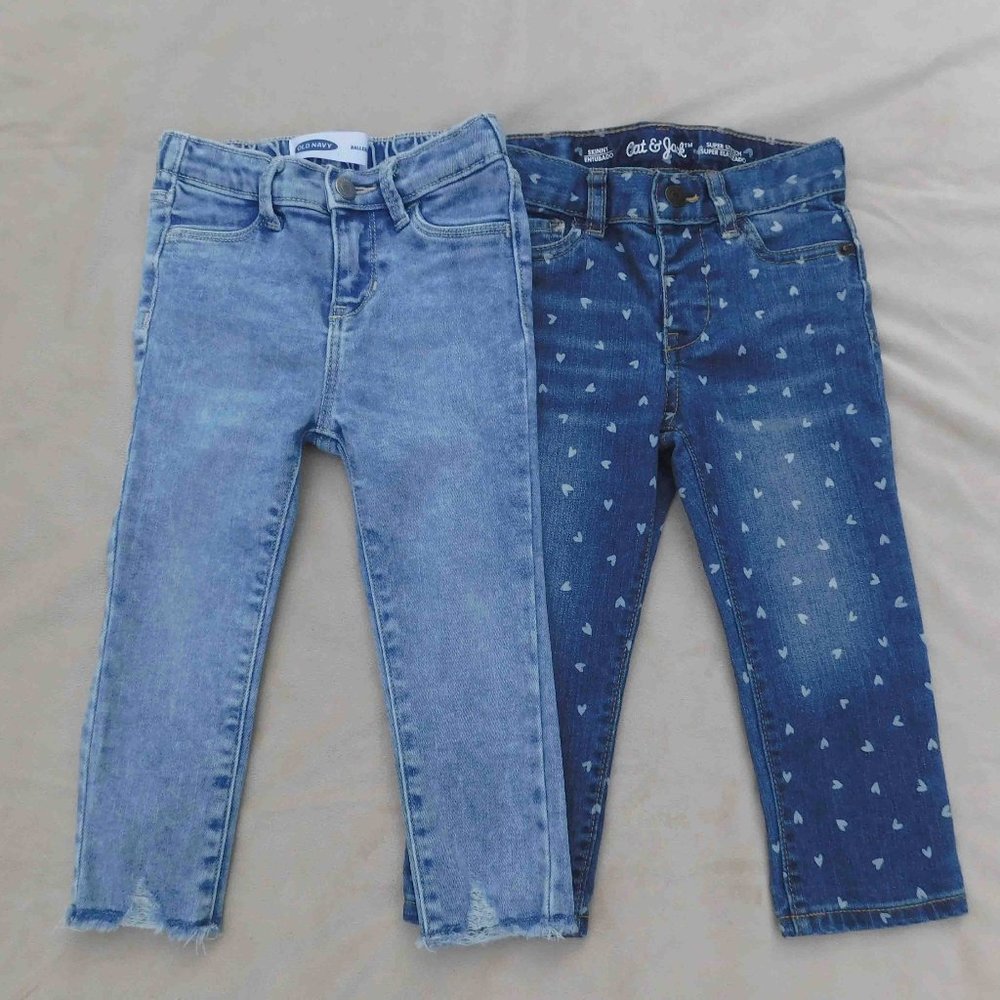 Bundle of 2T Old Navy and 2T Cat & jack Adjustable Waist Skinny Jeans